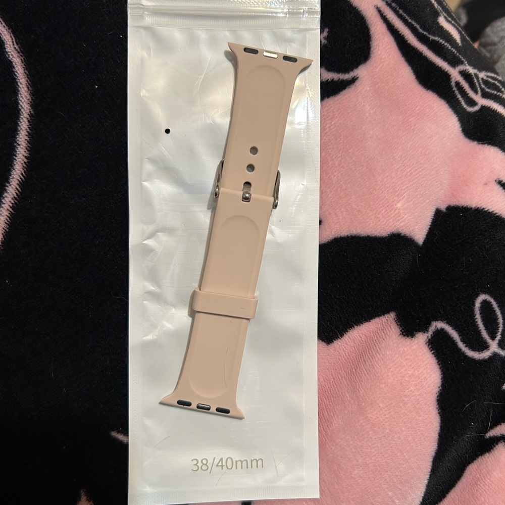 Brand new Apple Watch band with buckle - Picture 2 of 3